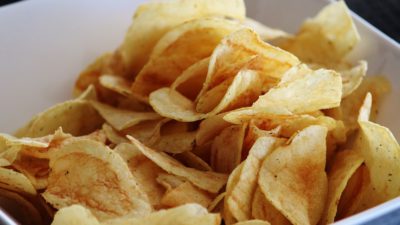 Chips i en skål